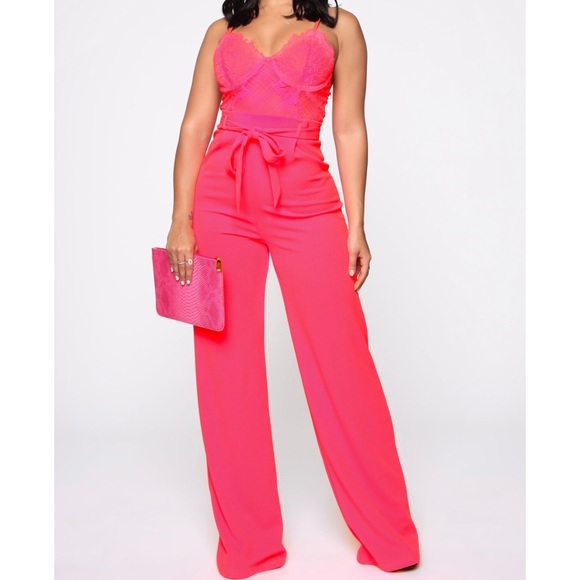Women’s hot pink jumpsuit lace,belted,flare leg,zipper enclosure - Picture 1 of 8